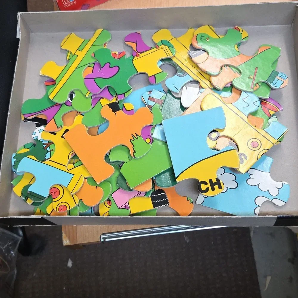 Milton Bradley floor puzzle